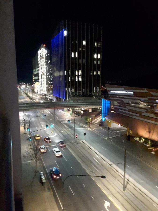 Apartment@96 Adelaide Bagian luar foto